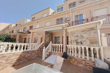 Halfvrijstaand in Dehesa de Campoamor