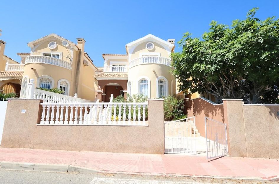 Villa in Dehesa de Campoamor