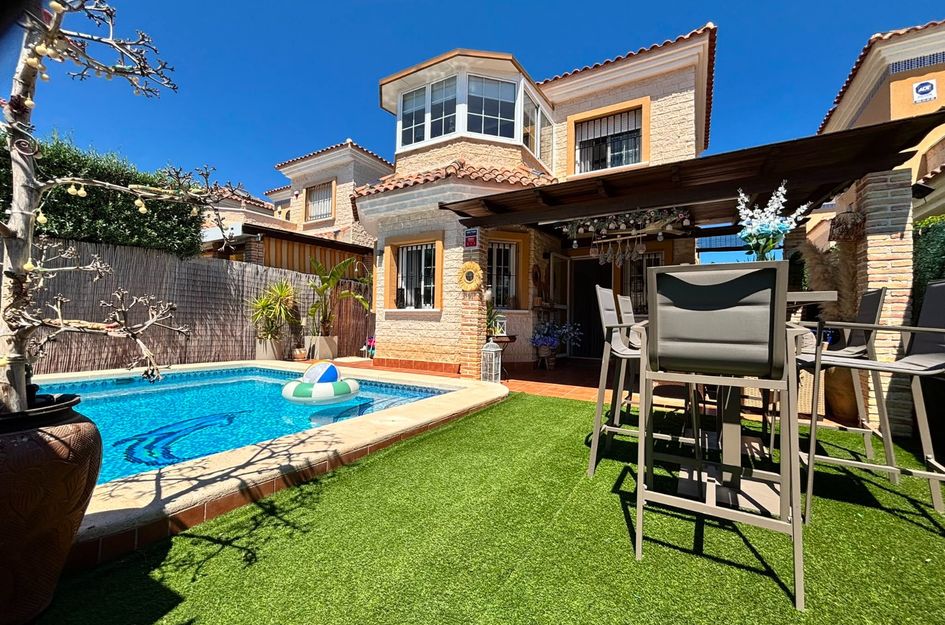 Villa in Quesada