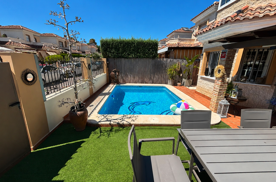 Villa in Quesada