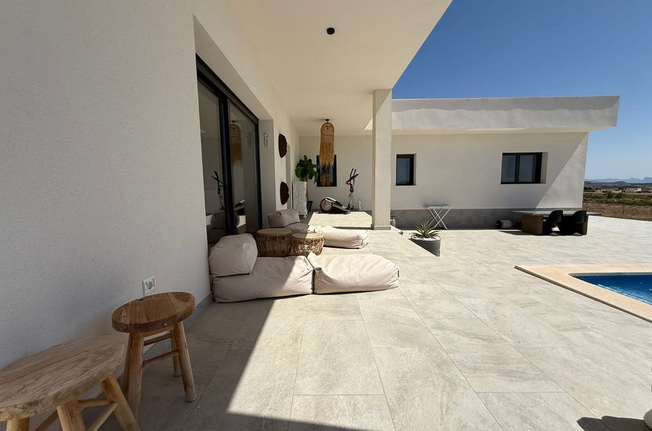 Villa in El Pinós