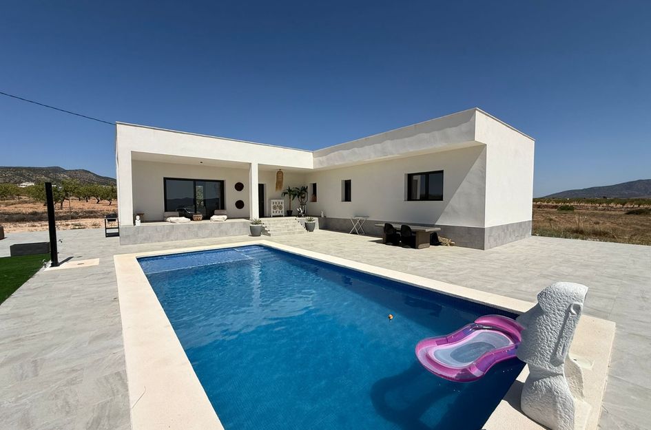 Villa in El Pinós