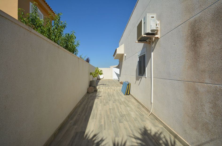 Villa in Quesada
