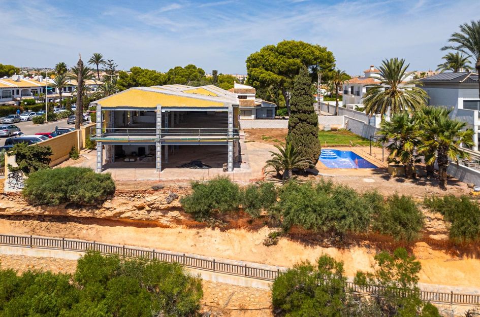 Villa in Cabo Roig