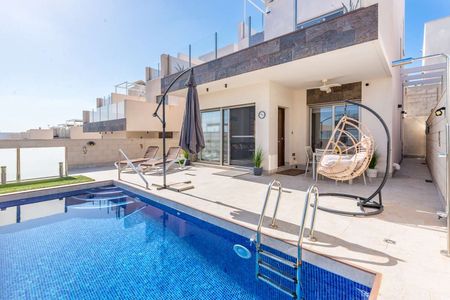 Villa in Dehesa de Campoamor
