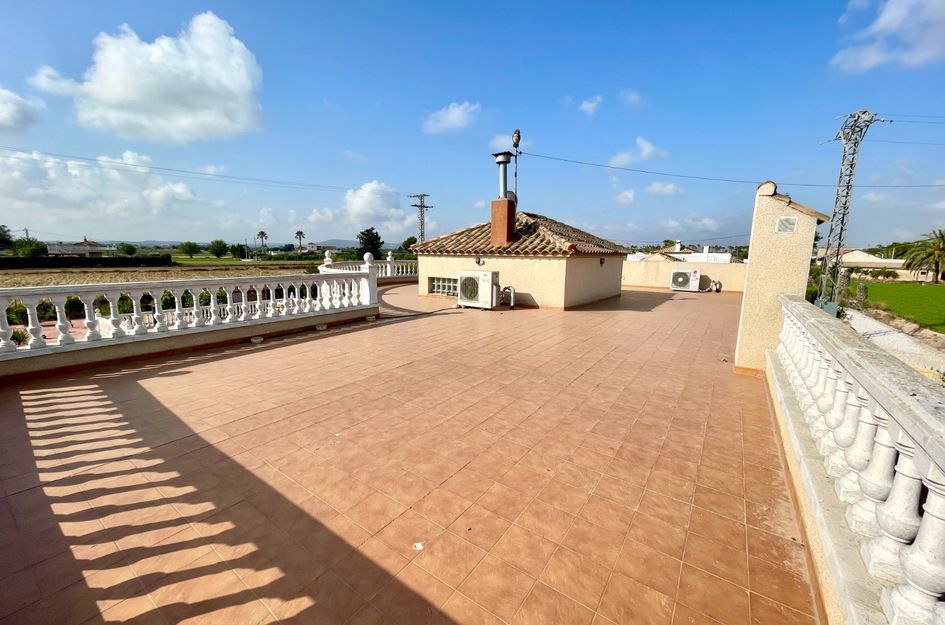 Villa in Almajal