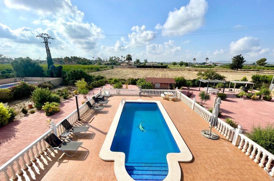 Villa in Almajal