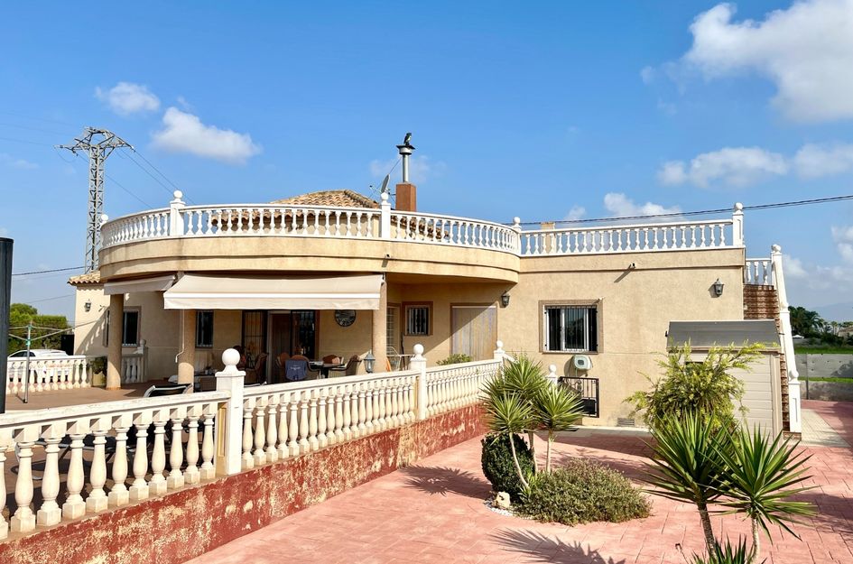 Villa in Almajal