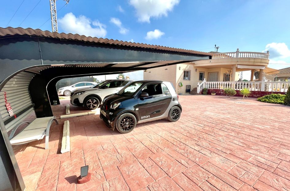 Villa in Almajal