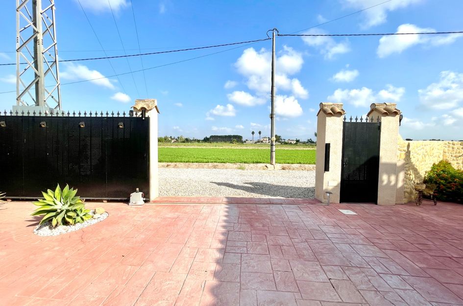 Villa in Almajal