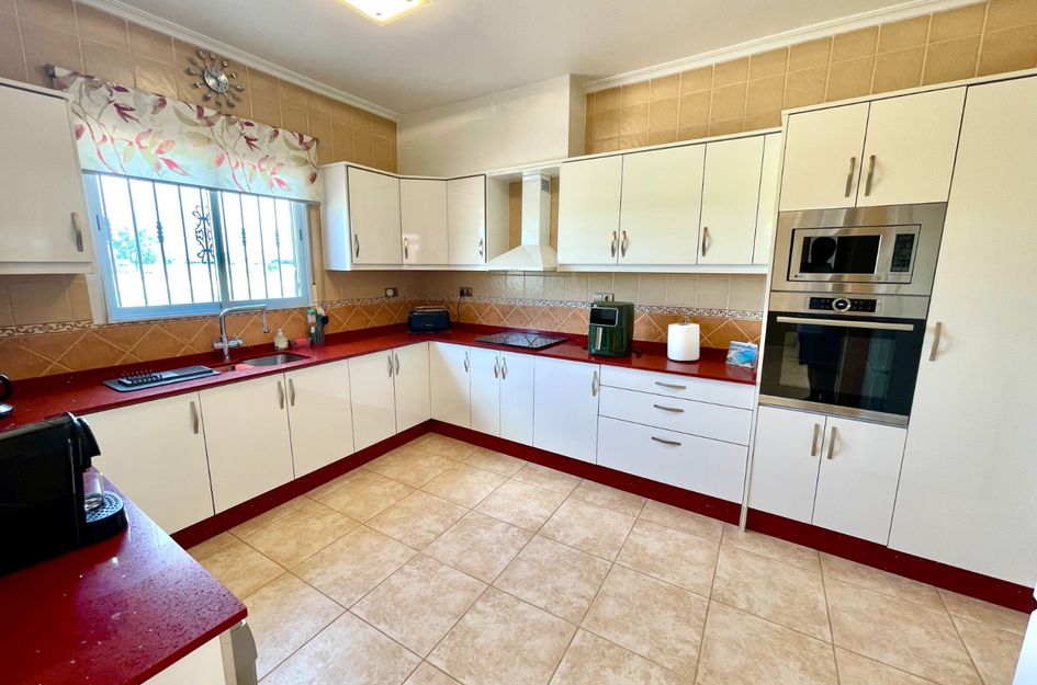 Villa in Almajal