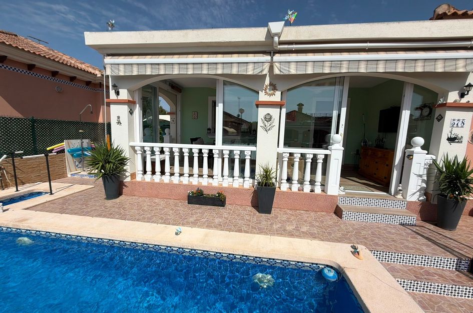 Villa in La Rafaela