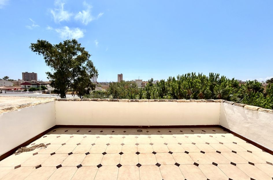 Villa in Santiago de la Ribera