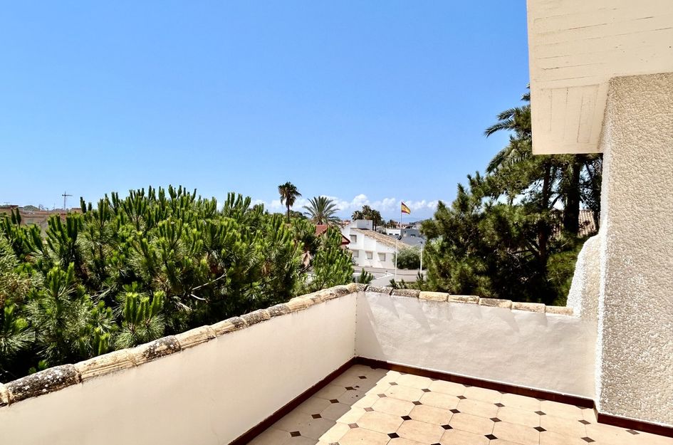 Villa in Santiago de la Ribera