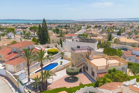 Villa in Quesada