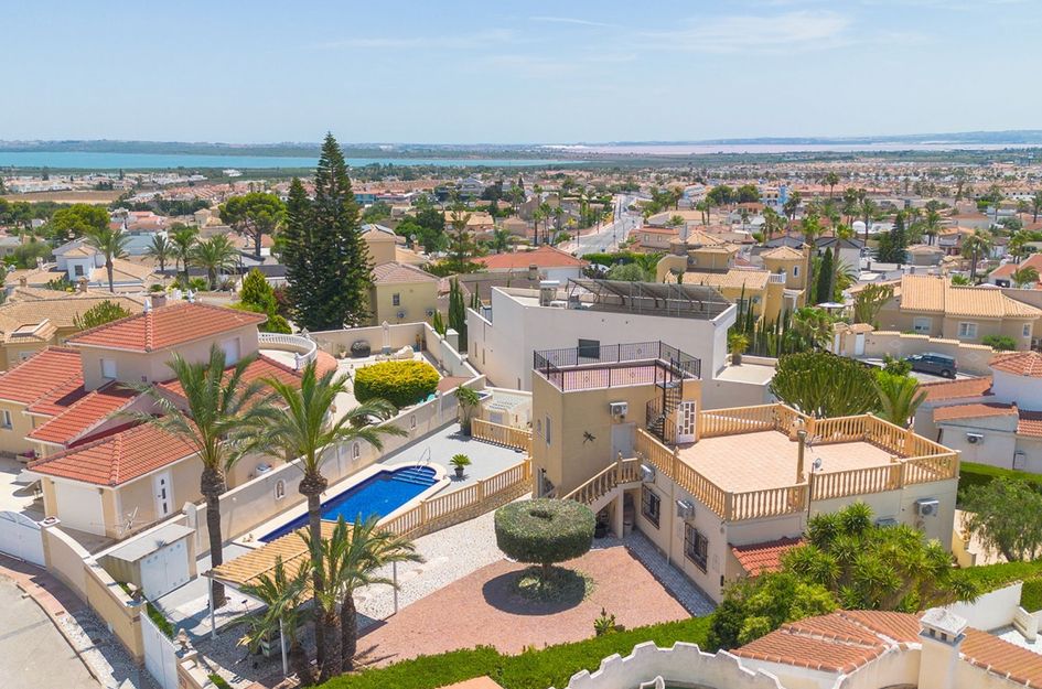 Villa in Quesada