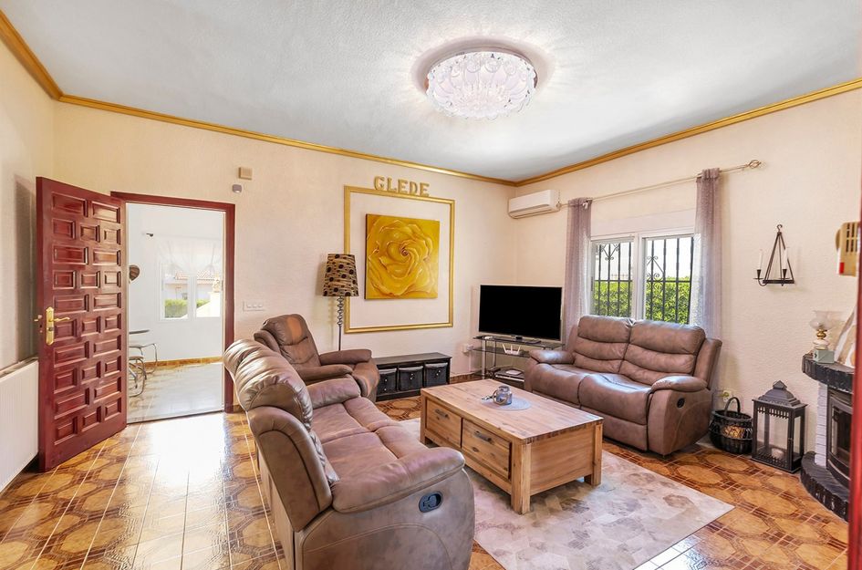 Villa in Quesada