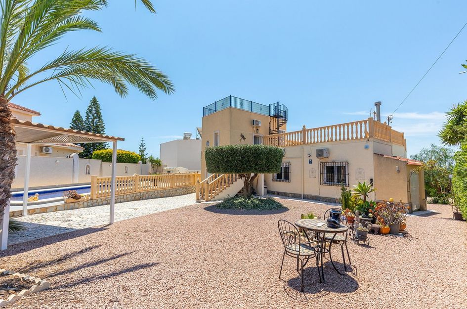 Villa in Quesada