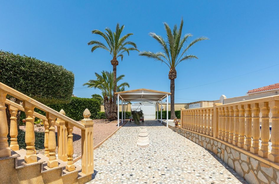 Villa in Quesada