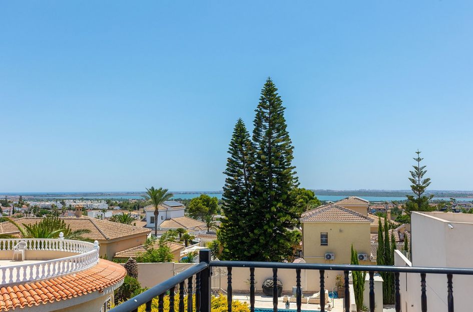 Villa in Quesada