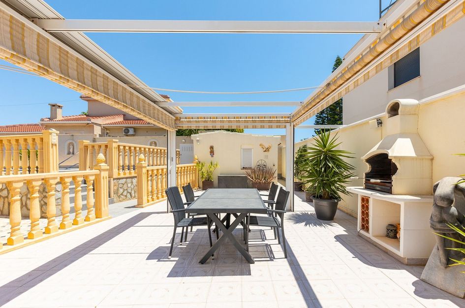 Villa in Quesada