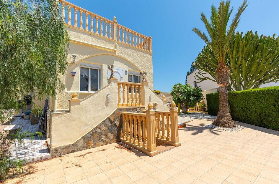 Villa in Quesada