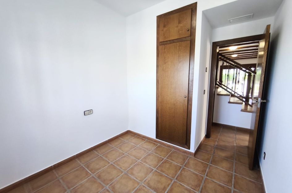 Villa in Algorfa