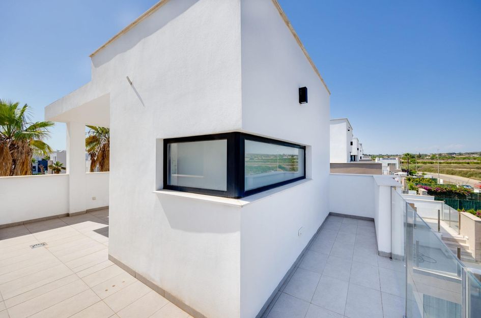 Villa in El Raso