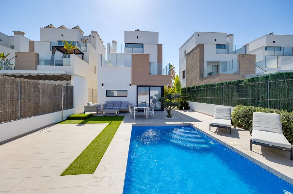 Villa in El Raso