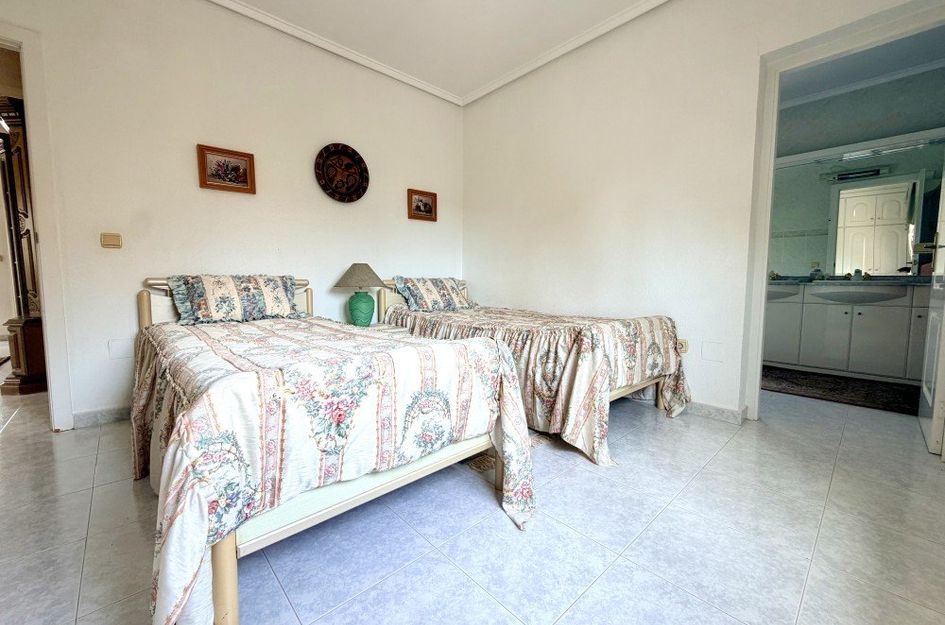 Villa in Quesada