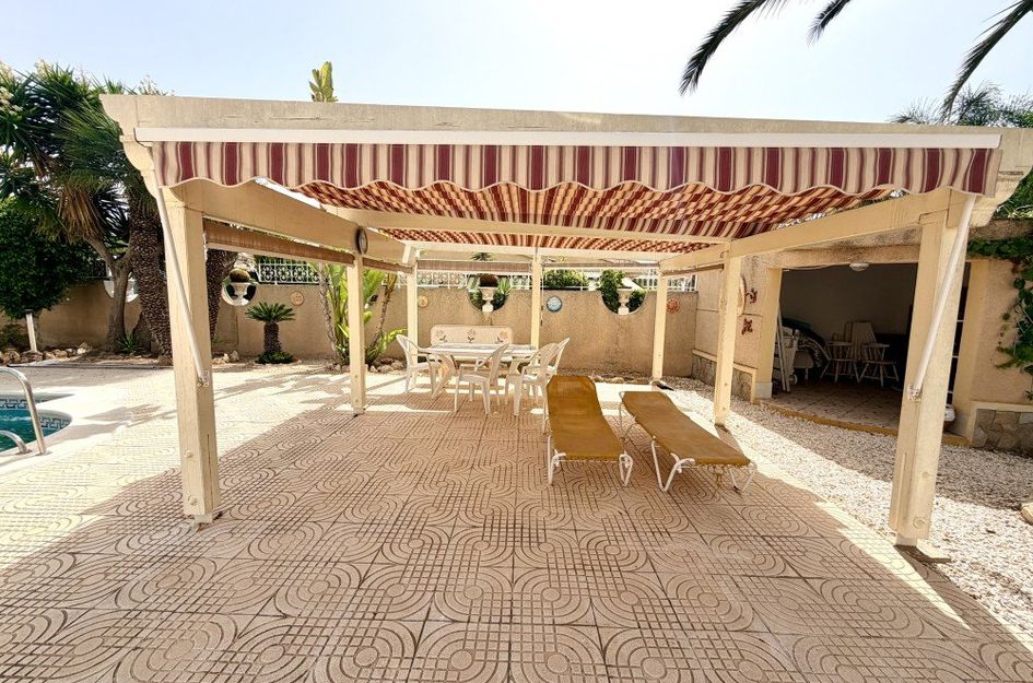 Villa in Quesada