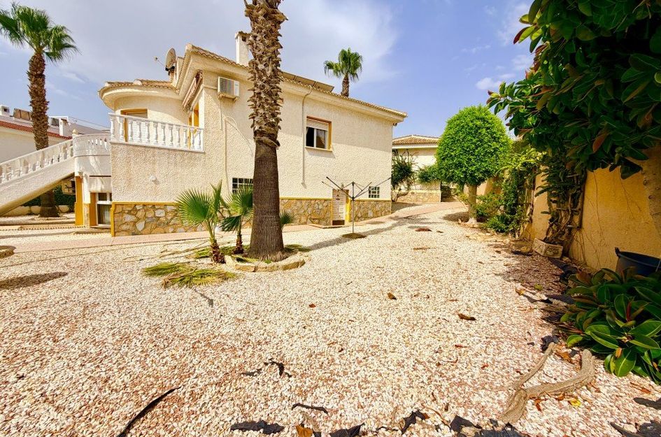 Villa in Quesada