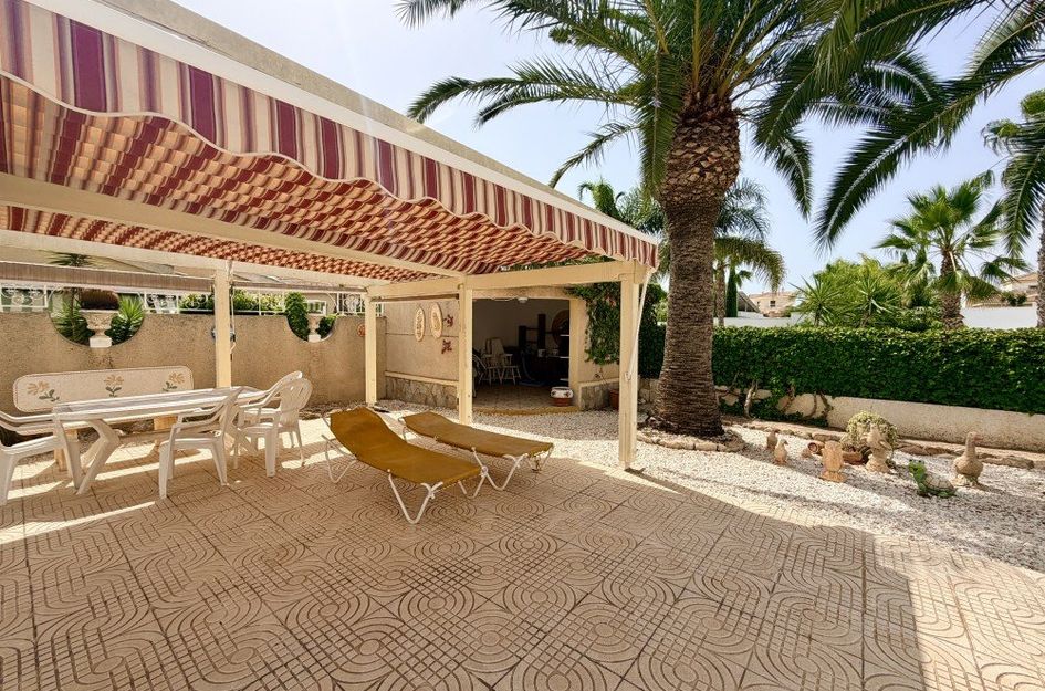 Villa in Quesada