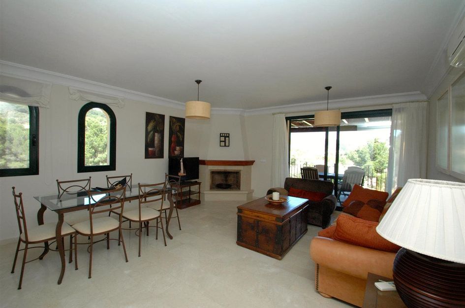 Villa in Atamaría
