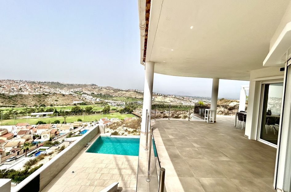 Villa in Quesada