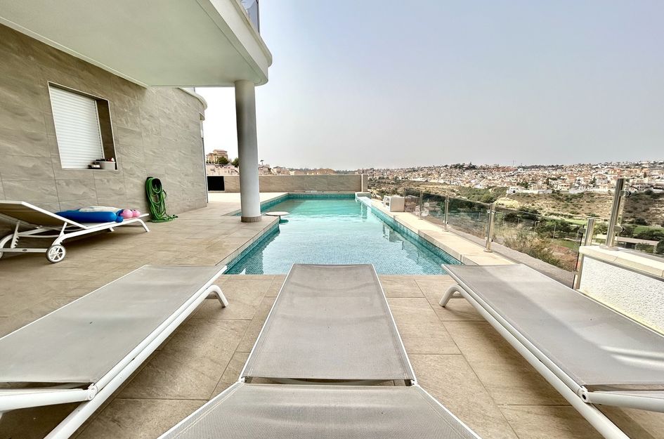 Villa in Quesada