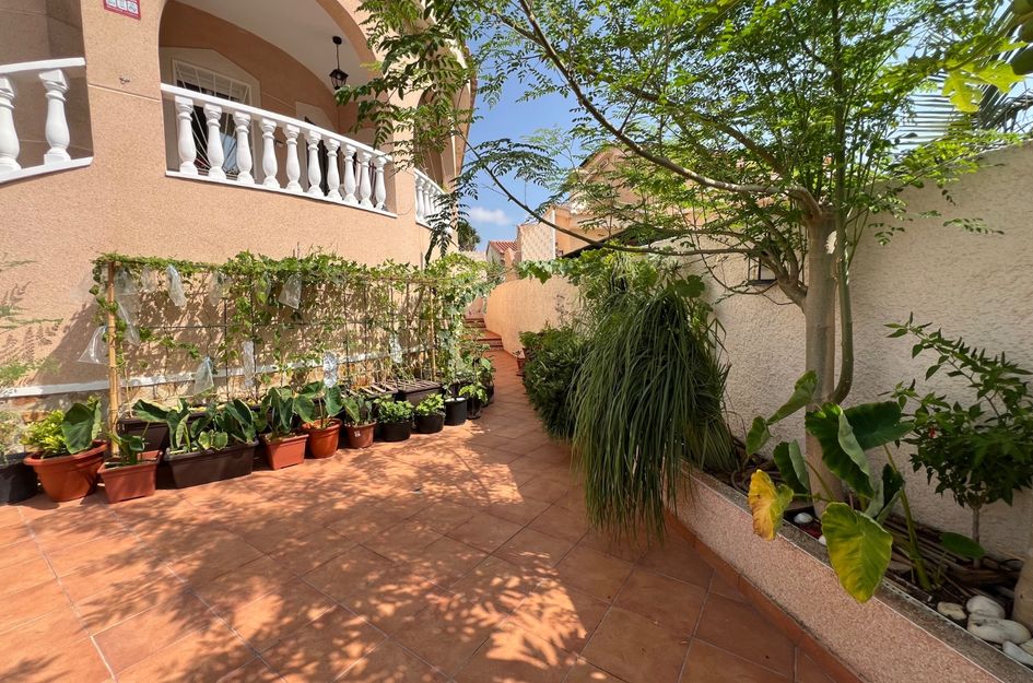 Villa in Quesada