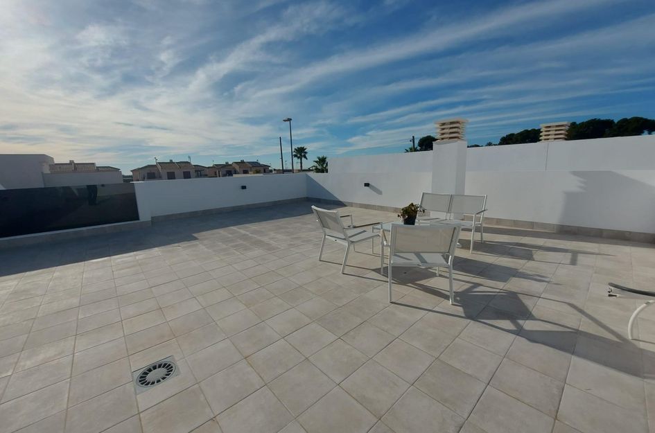 Halfvrijstaand in Lo Ferro