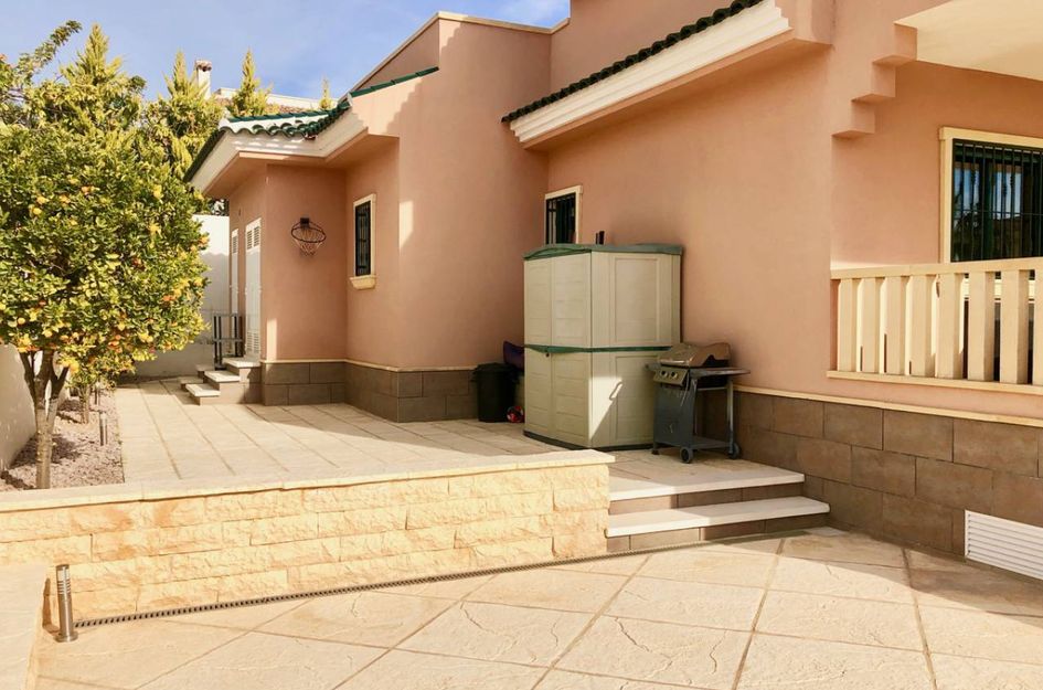 Villa in Quesada