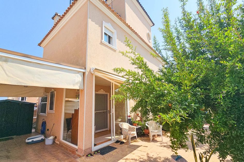 Villa in Dehesa de Campoamor