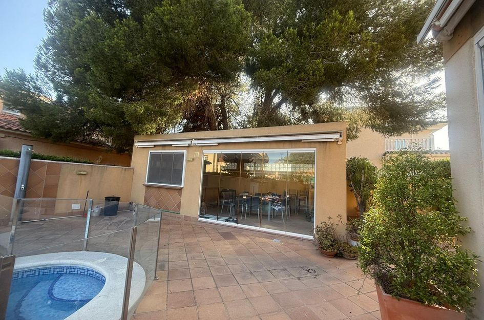 Huis in Los Almendros
