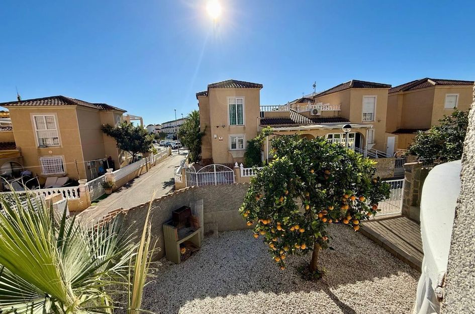 Villa in Los Almendros