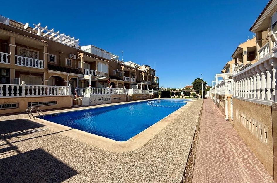 Villa in Los Almendros