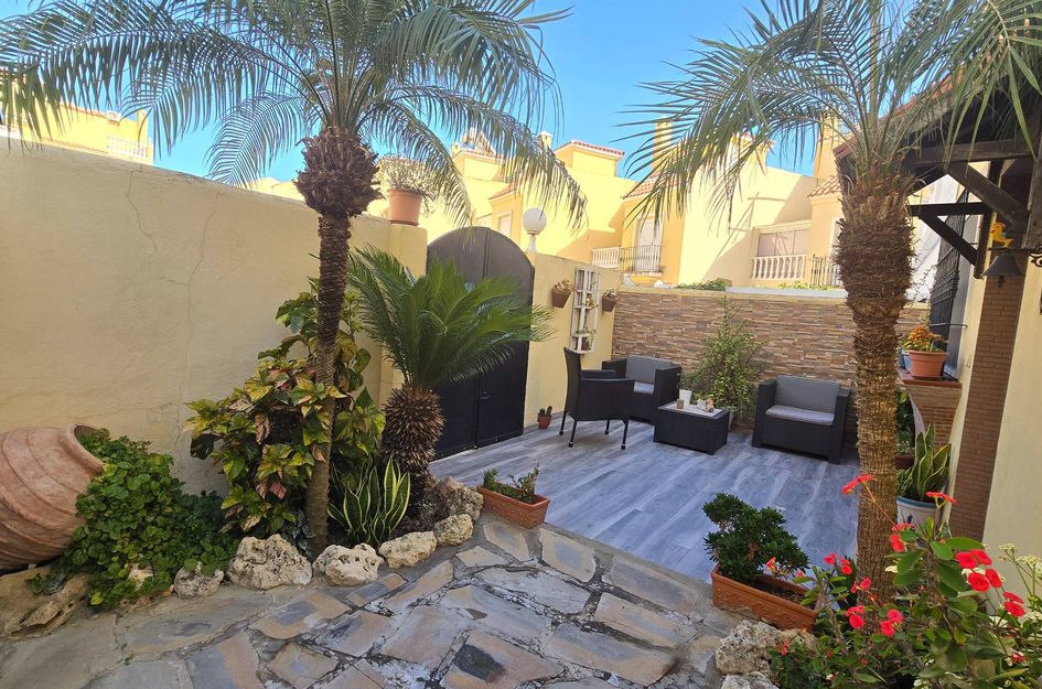 Halfvrijstaand in Estepona