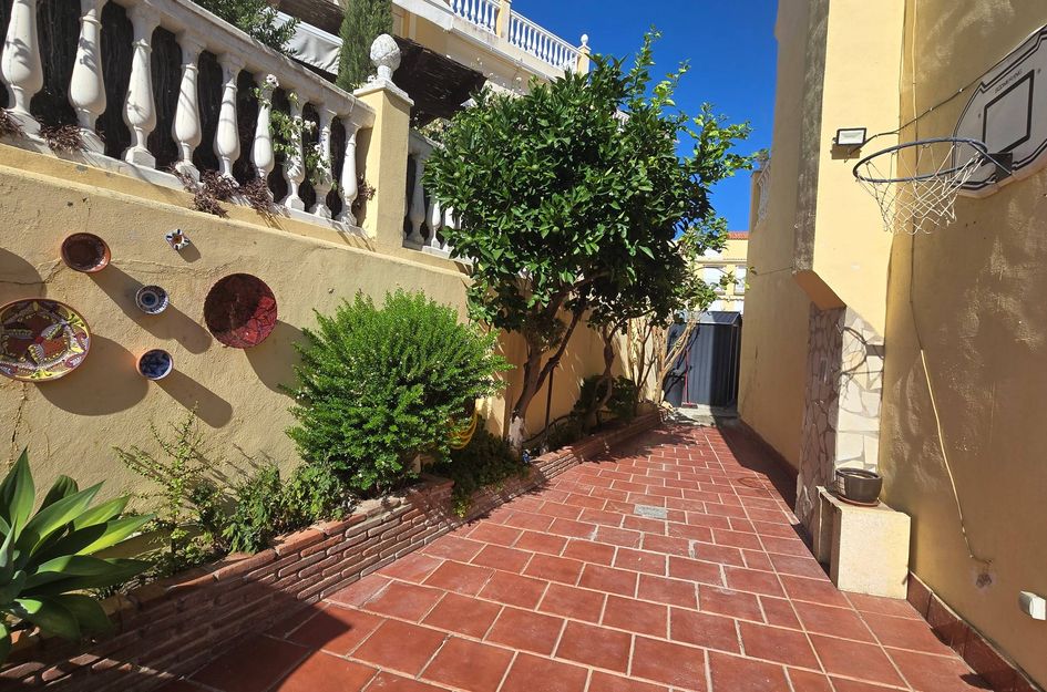 Halfvrijstaand in Estepona