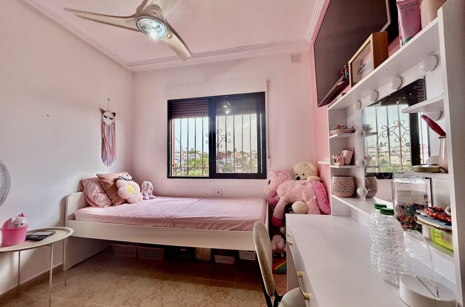 Villa in Res. Las Filipinas