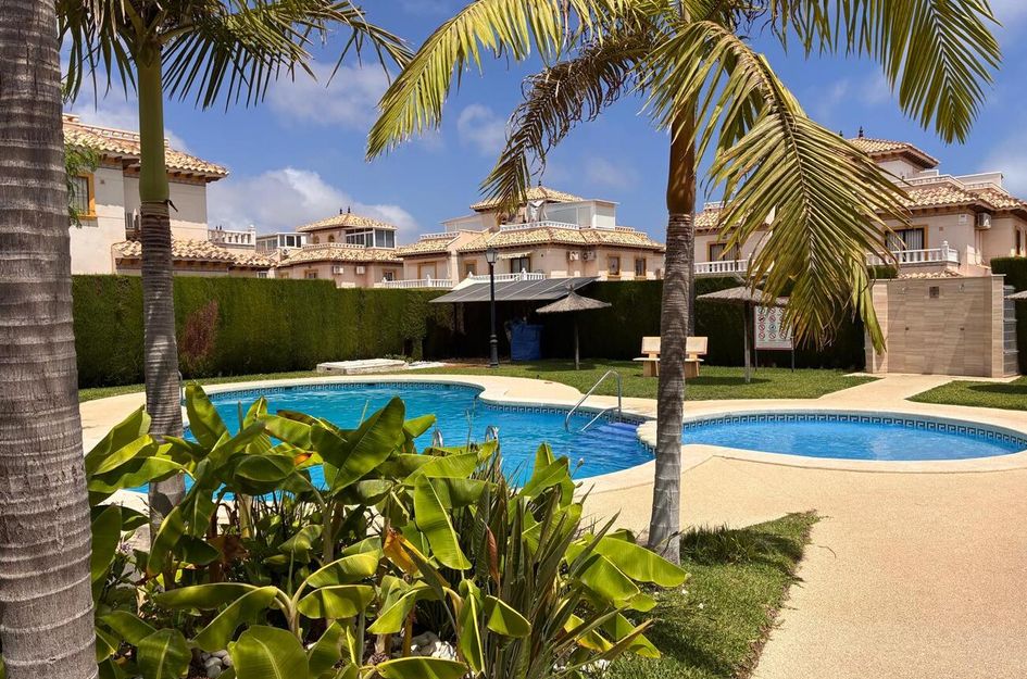 Halfvrijstaand in Monte Zenia
