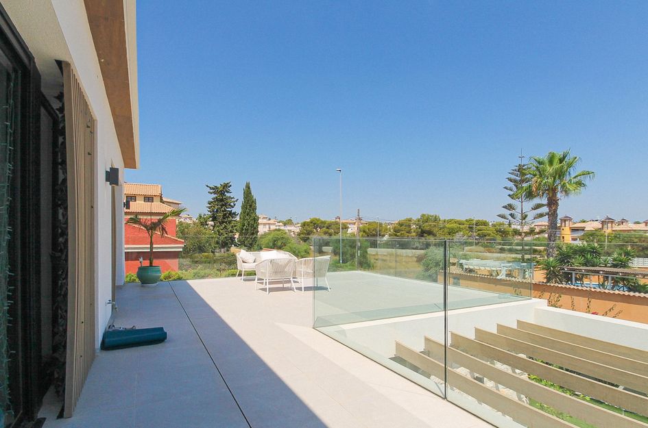 Villa in Dehesa de Campoamor