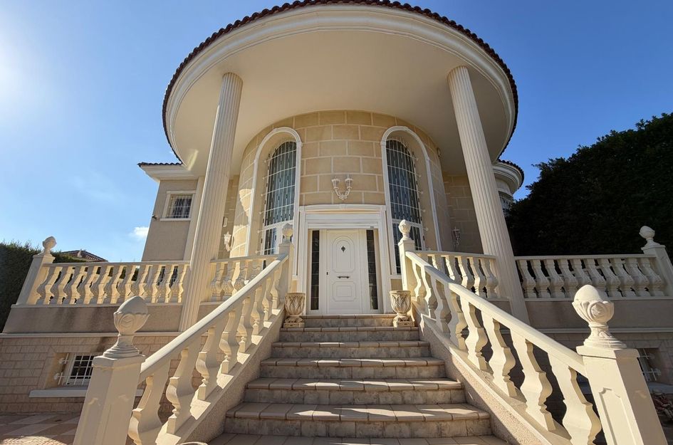 Villa in Quesada