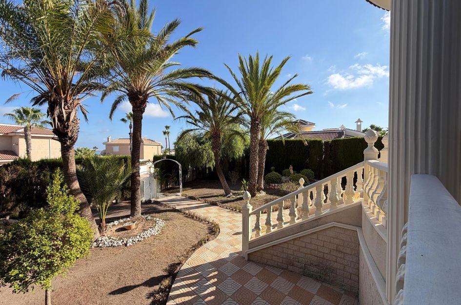 Villa in Quesada